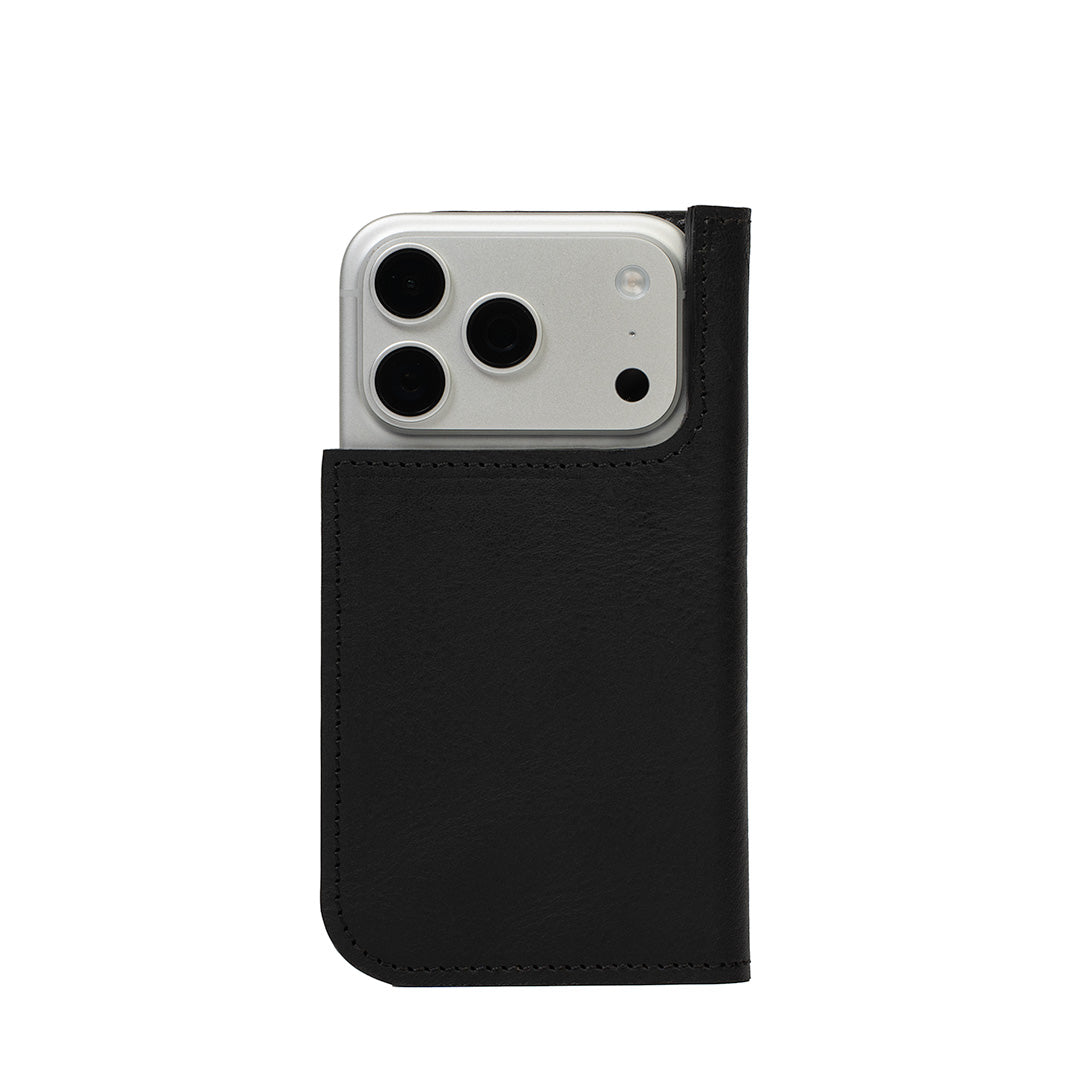 iPhone 17 Pro folio wallet