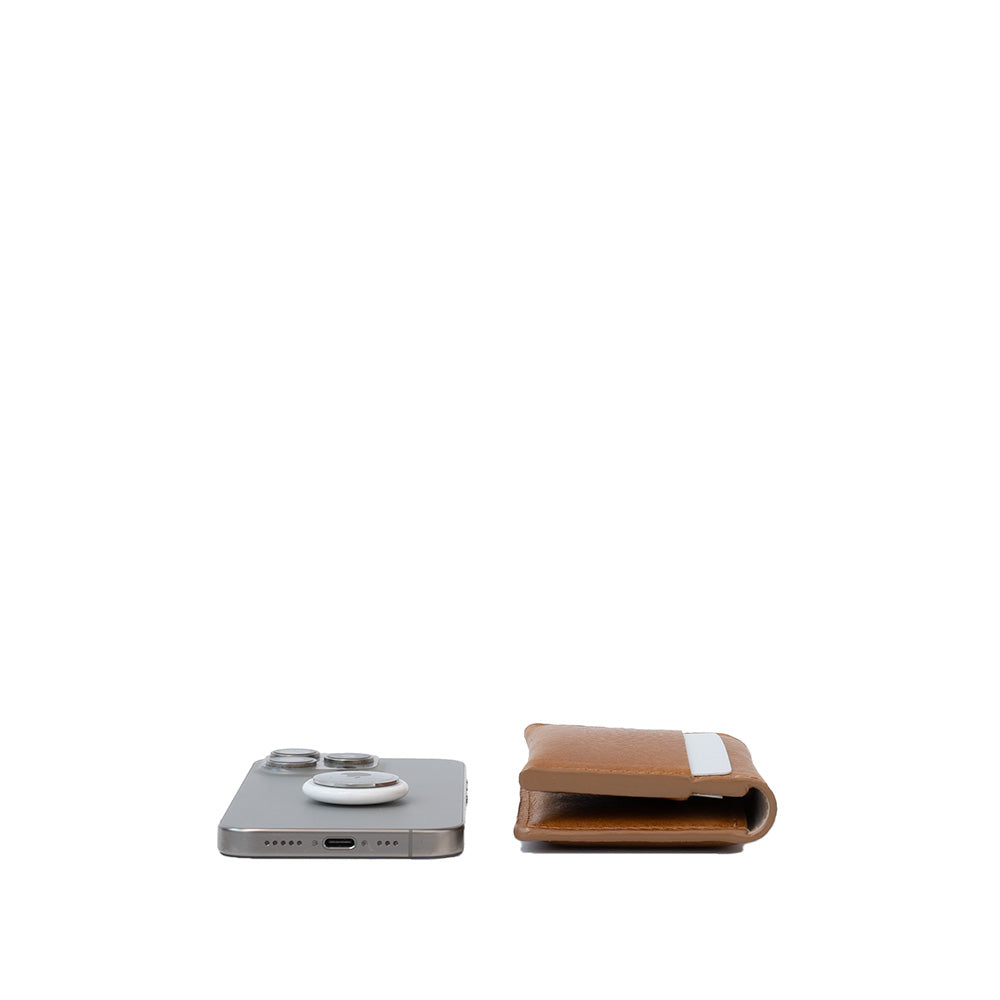 leather airtag card wallet on 7 cards