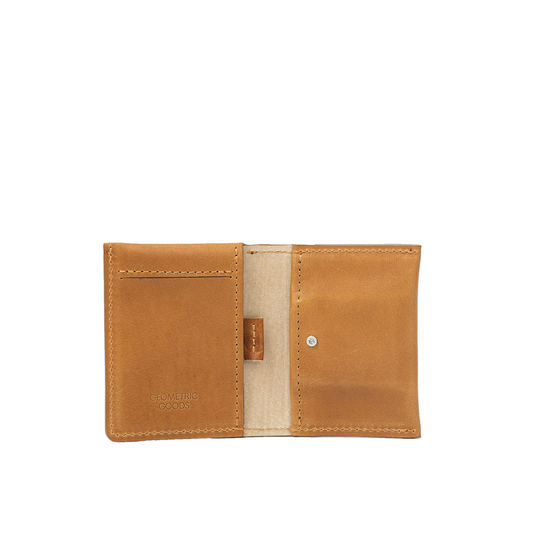 mens wallet with airtag in camel color leather with a hidden & secured pocket for Apple's tracker