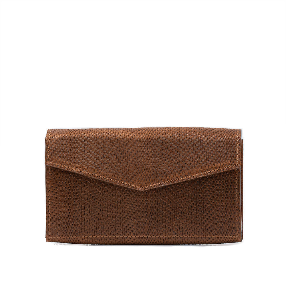 Geometric Goods AirTag wallet for women in brown snake print leather – the perfect blend of style and functionality.