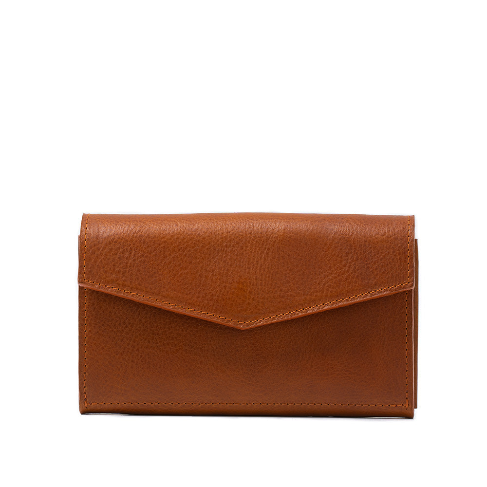 Geometric Goods AirTag wallet for women in tan cognac brown – the ideal AirTag wallet for women.