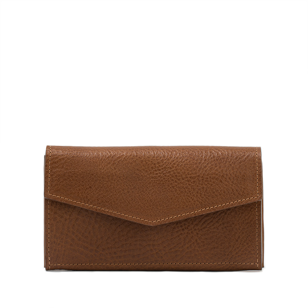 Woman purce long wallet compatible with AirTag in brown color made by Geometric Goods from premium Italian full-grain vegetable-tanned leather