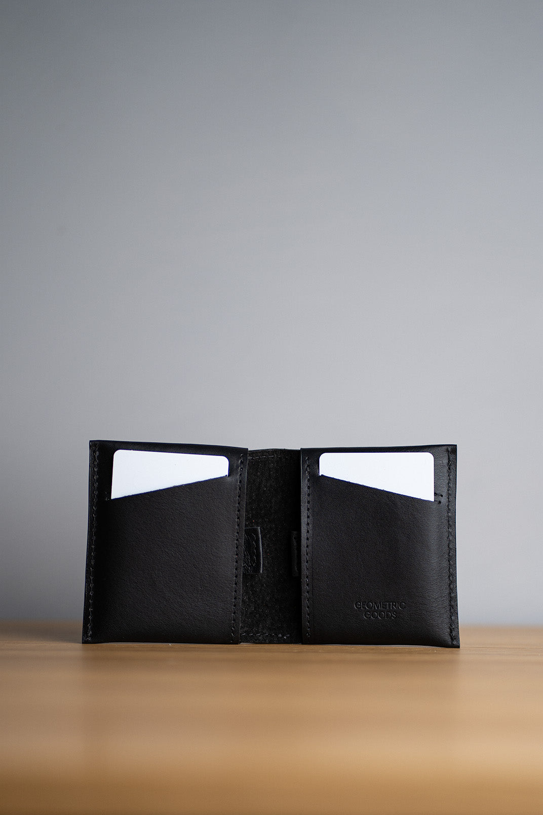 High-quality Leather Billfold 3.0 AirTag wallet showcasing its sleek design, perfect for securely holding cards while integrating modern technology for tracking. Ideal for stylish organization and everyday convenience