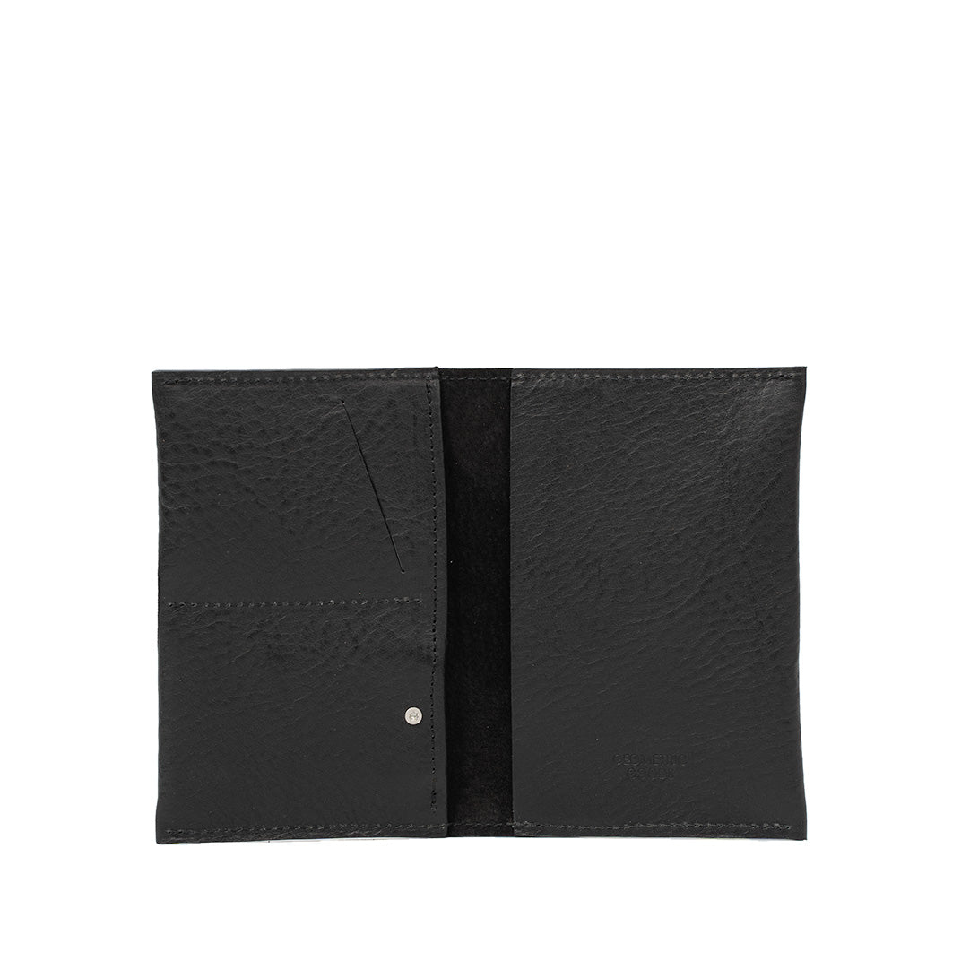Black leather AirTag passport holder 2.0 with a classic and elegant look
