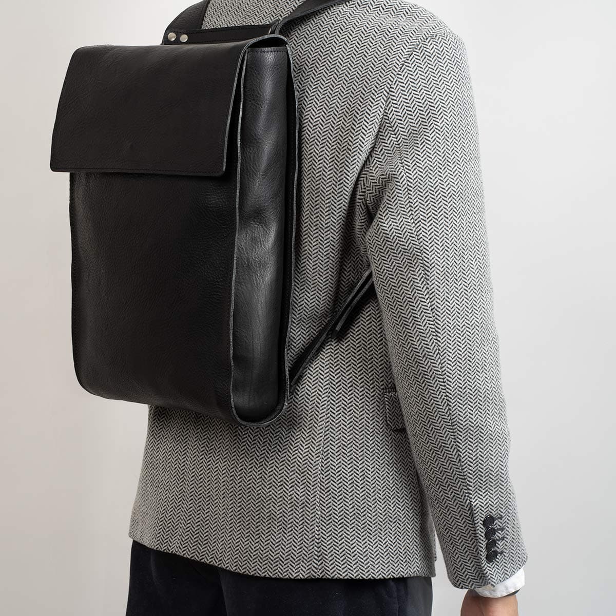 black leather backpack mens