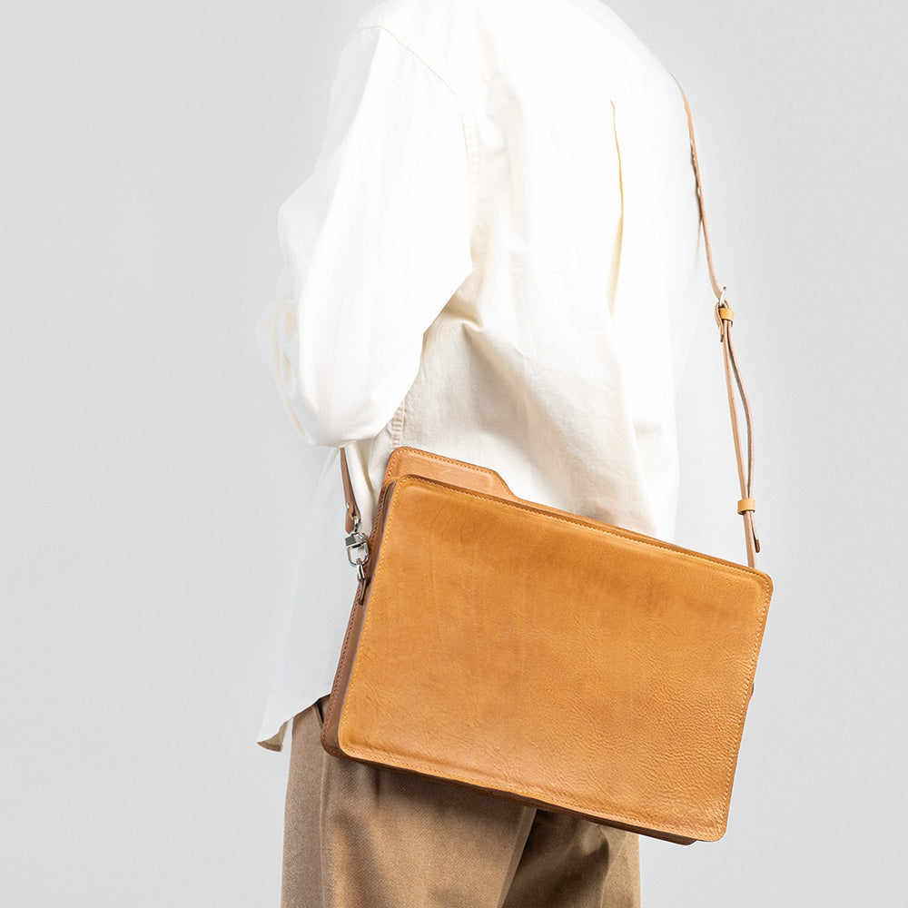 Leather bag for laptop - The File