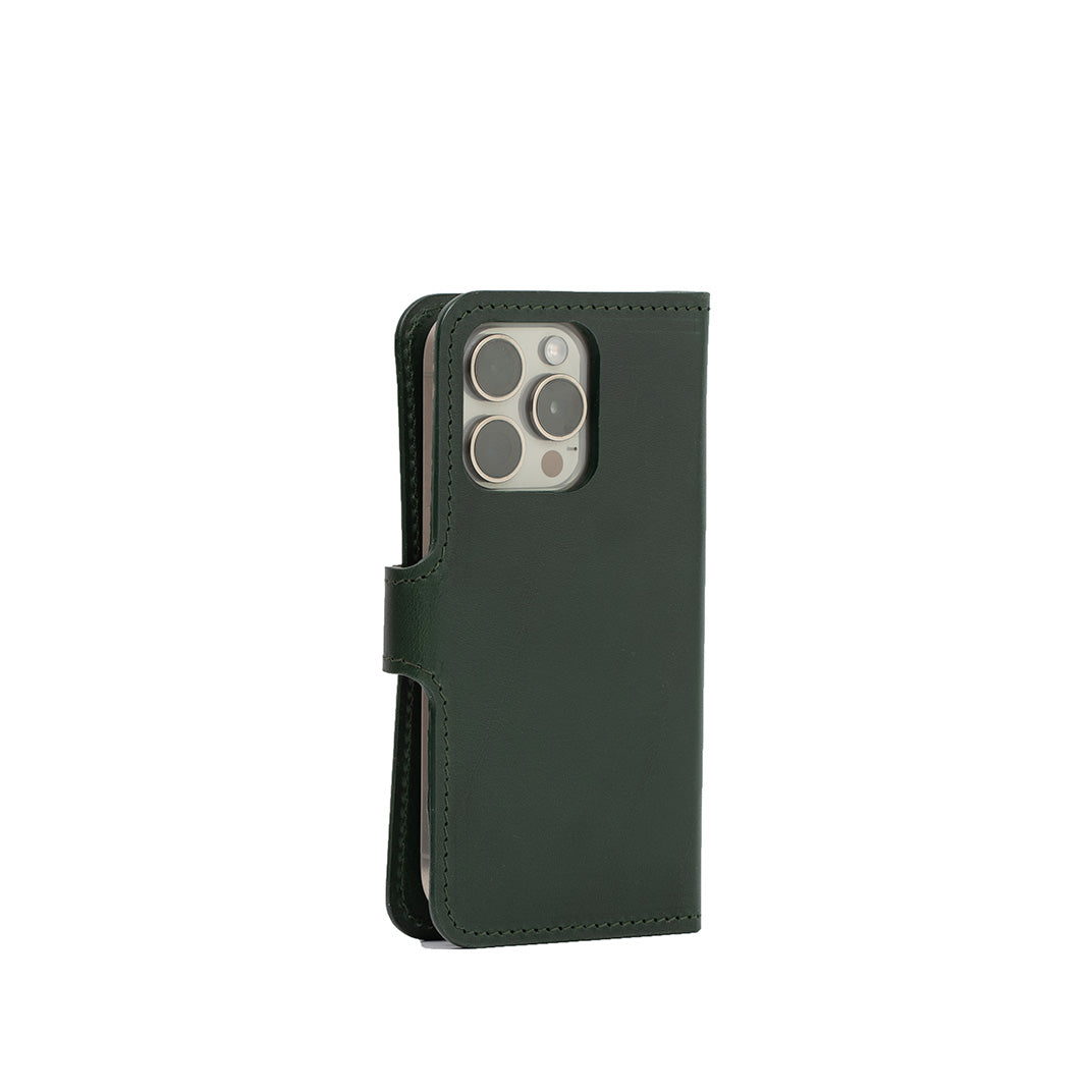 folio case for iPhone 16 pro max in green leather color