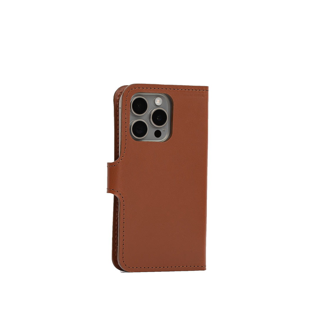 iphone 16 pro max folio case in cinamone brown leather color back view