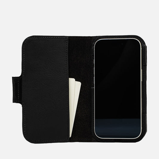 Classic 5.0 leather MagSafe folio wallet for iPhone 18 Pro and Pro Max, interior view