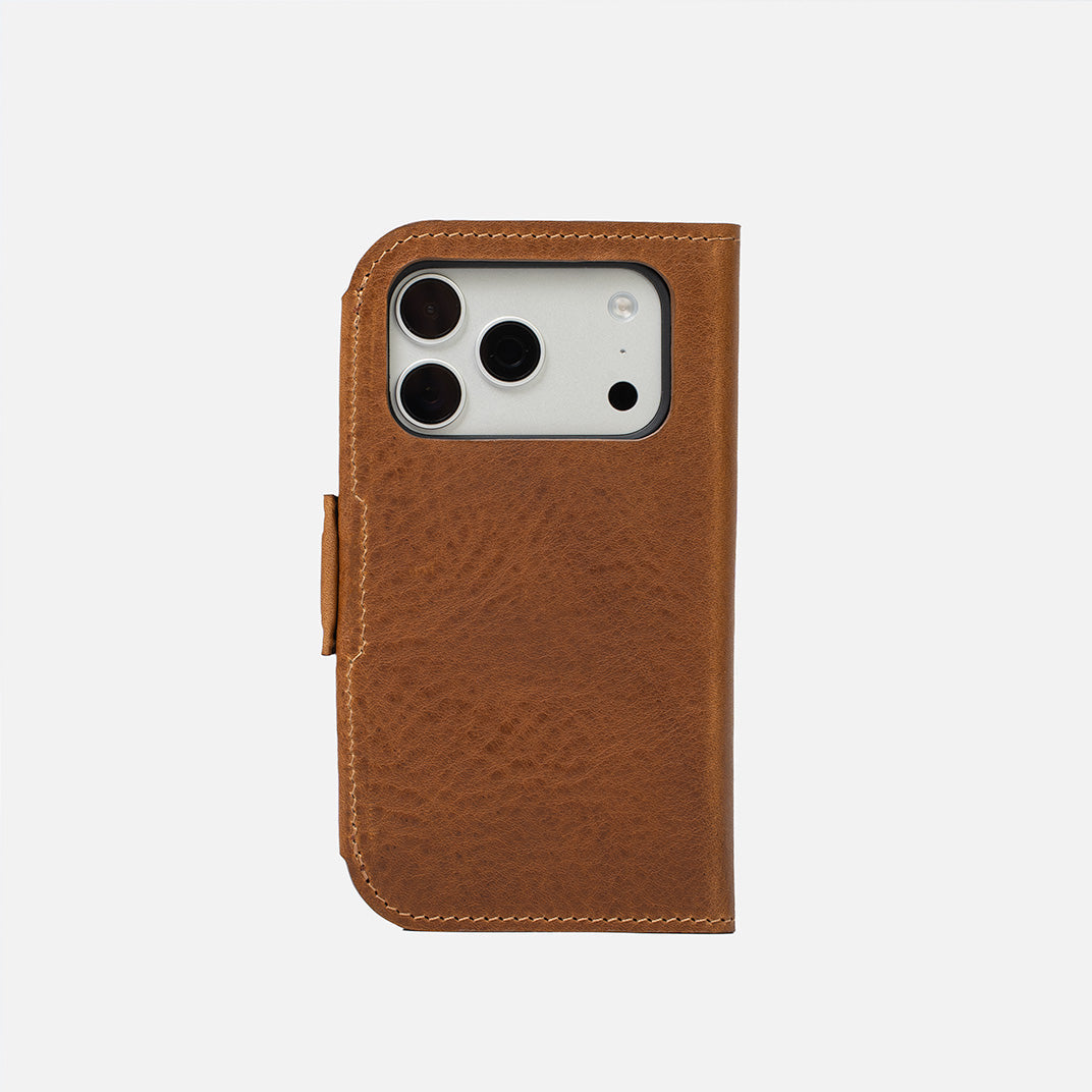 Brown full-grain leather Classic 5.1 MagSafe folio wallet case for iPhone 18 Pro and Pro Max