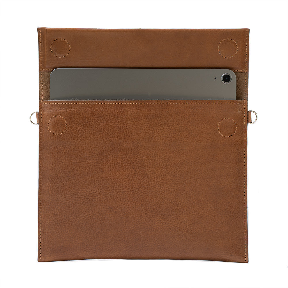 leather sleeve bag for iPad 12 Pro made by Geometric Goods from full-grain vegetable-tanned Italian leather in brown color with zipper pocket