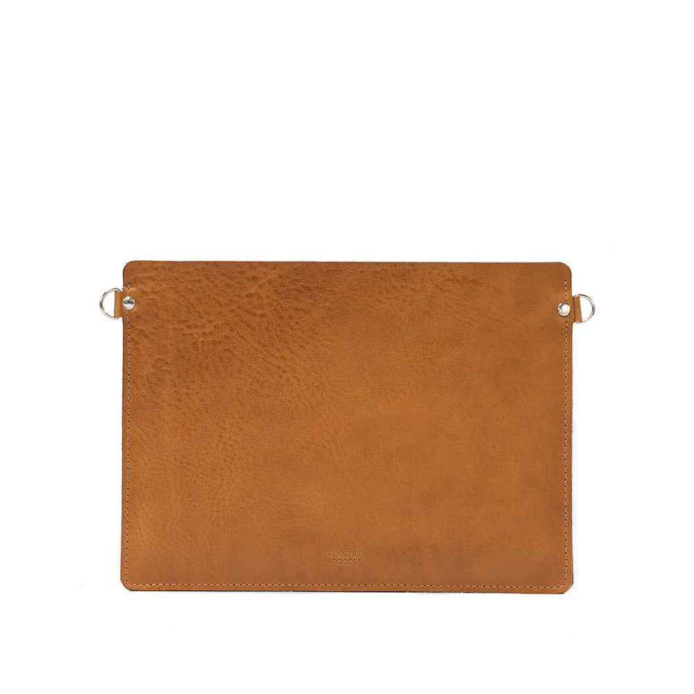 The Minimalist 4.0 - leather sleeve for iPad with keyboard has adjustable strap in light brown (camel) color