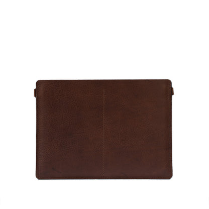 The Minimalist 4.0 - leather sleeve for iPad with keyboard has adjustable strap in dark brown mahogany color