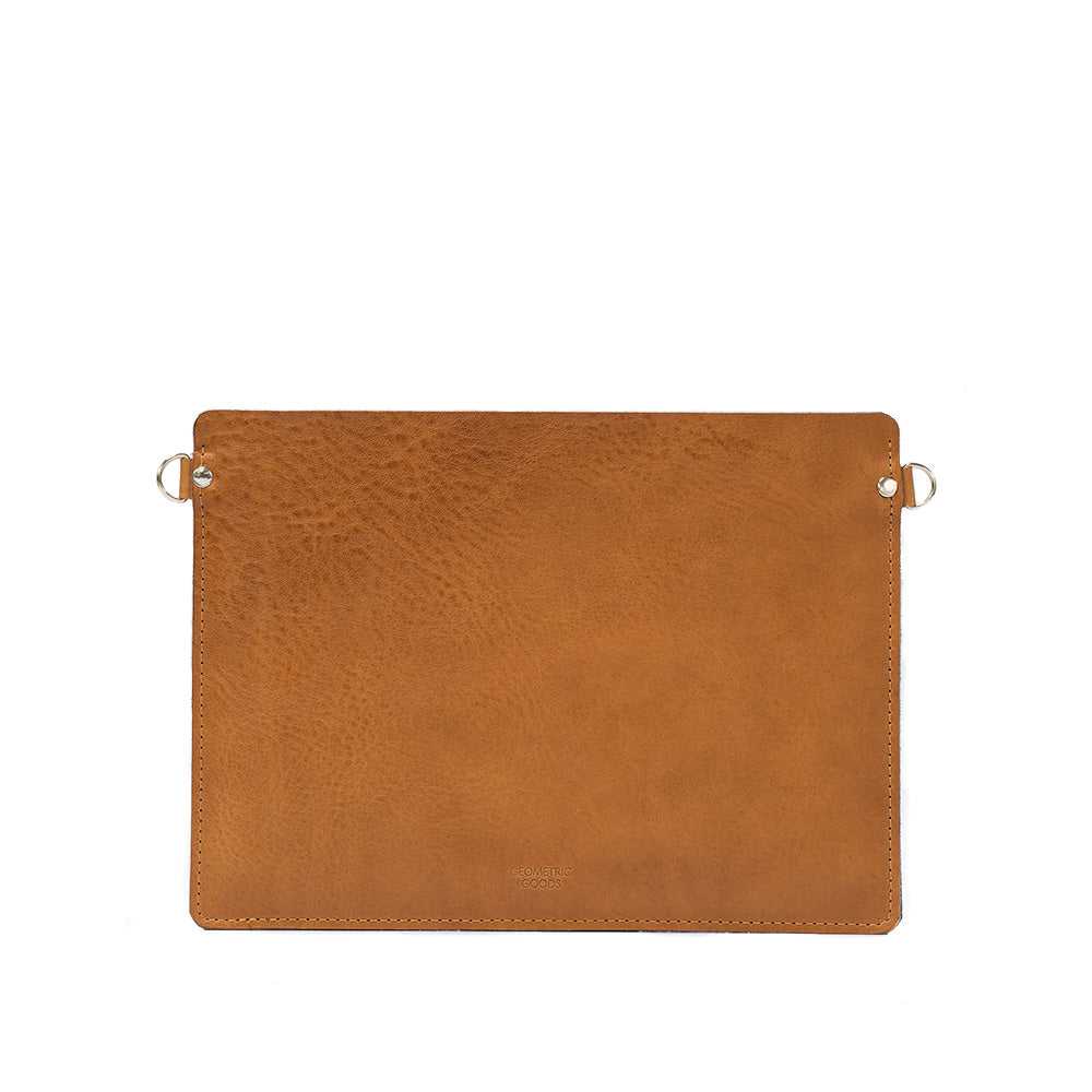 leather bag sleeve for MacBook Pro "The Minimalist 4.0" made by Geometric Goods from vegetable tanned leather in light brown (camel)color