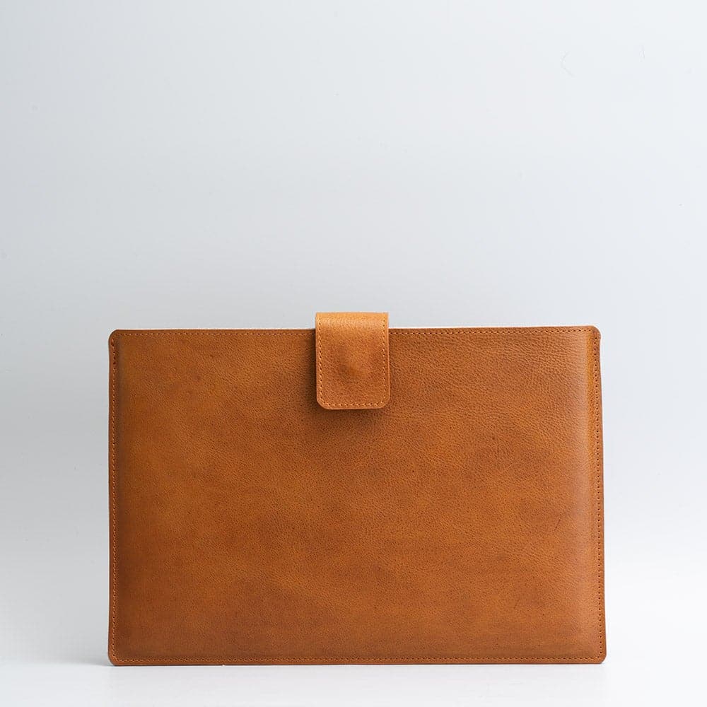 tan leather bag sleeve for macbook pro