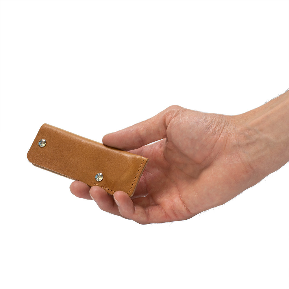 Leather AirTag key holder - The Minimalist - Geometric Goods