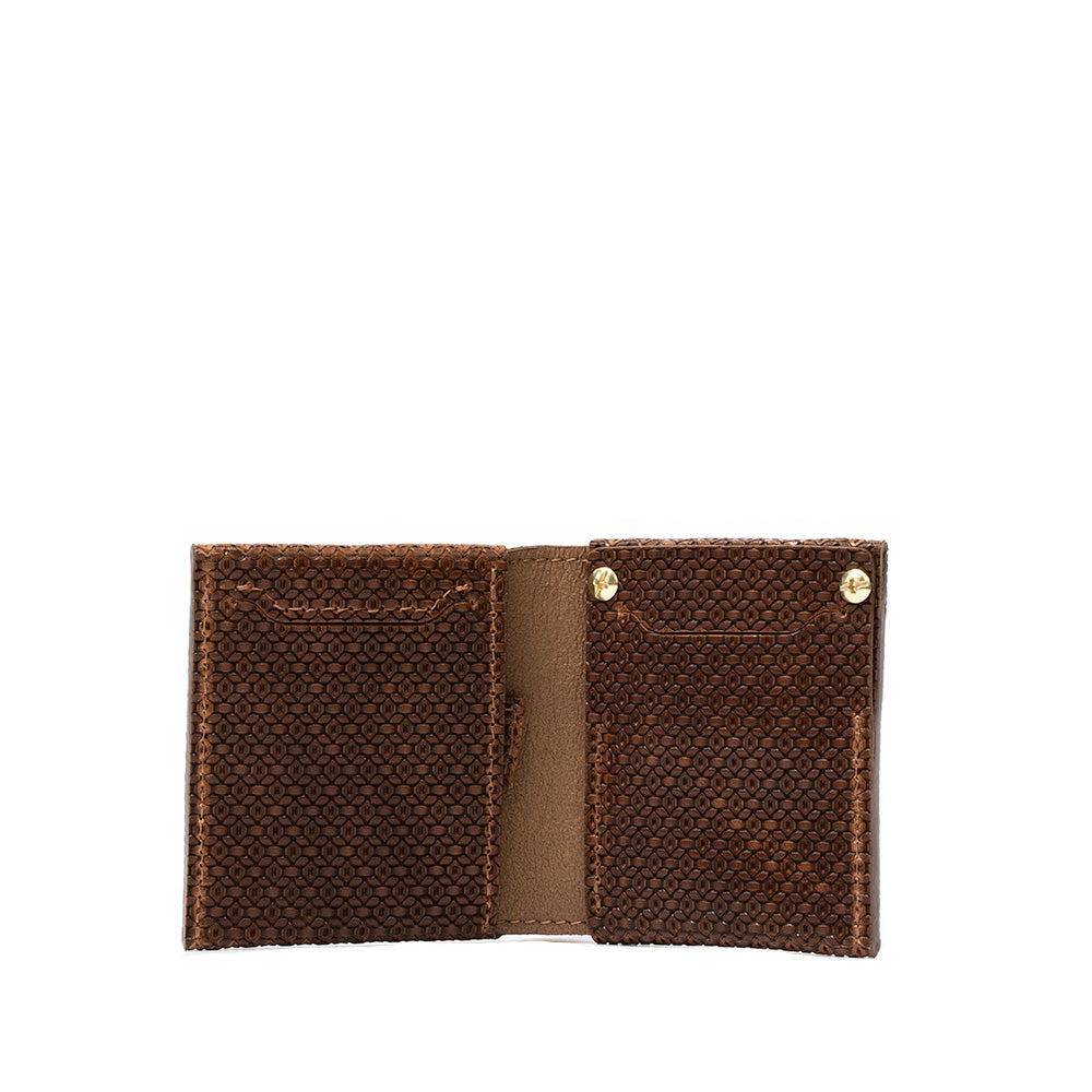 Luxury leather AirTag wallet for women, crafted from vegetable-tanned leather