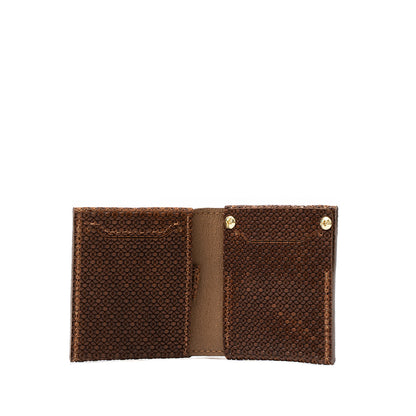 Luxury leather AirTag wallet for women, crafted from vegetable-tanned leather